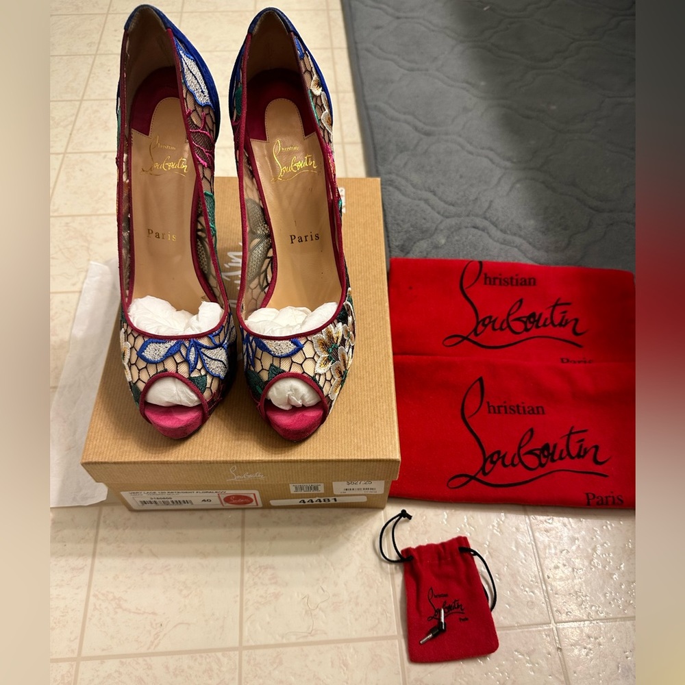 Christian Louboutin Pumps